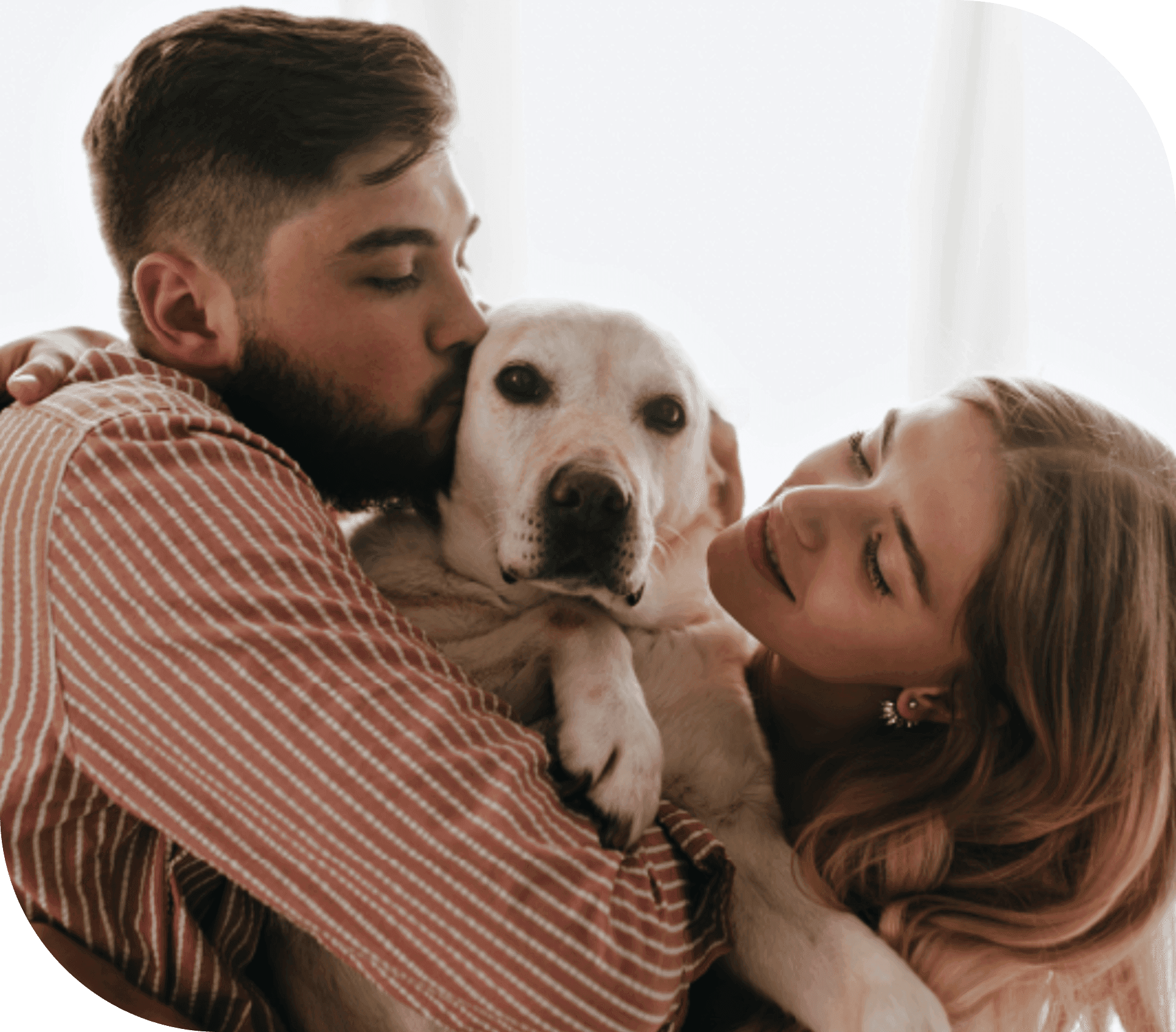 Familia con su Perrihijo o Gathijo — bienestar y sostenibilidad
